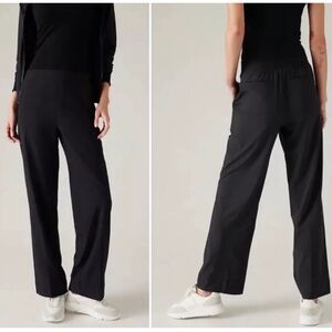 New Athleta wide leg athletic black pant women's M 8 lightweight stretch $99
